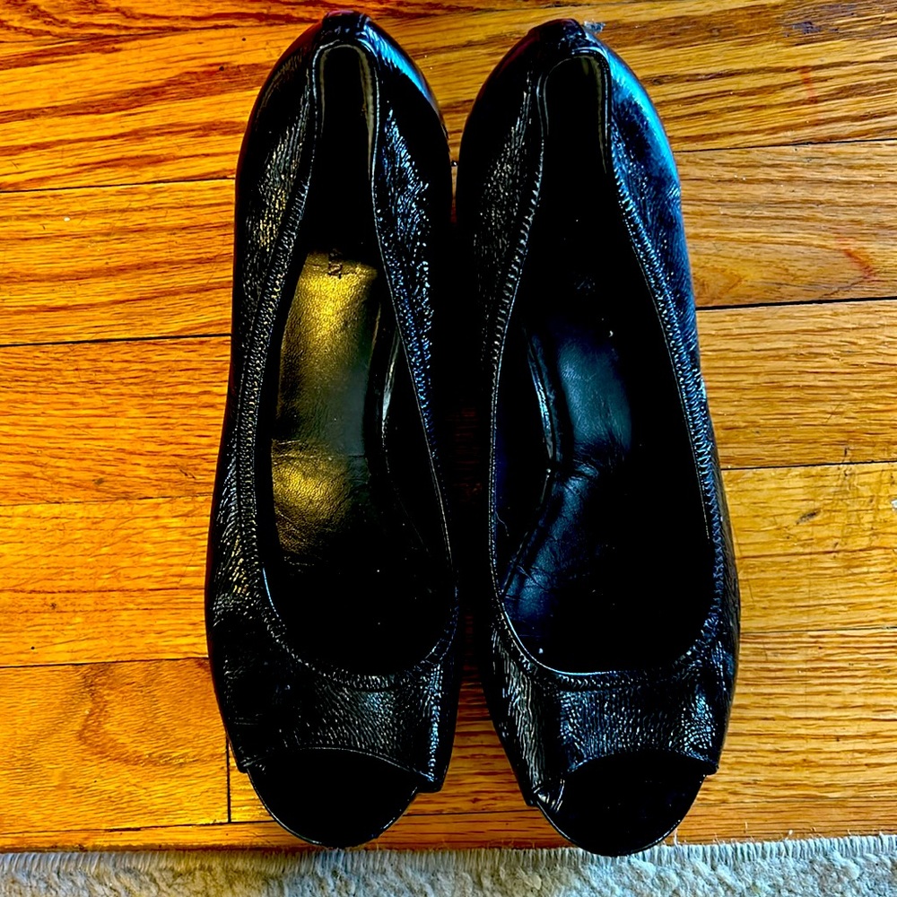 Women’s Slight Wedge Open Toe Shoe- Made for Comfort-Cole Haan Nike Air